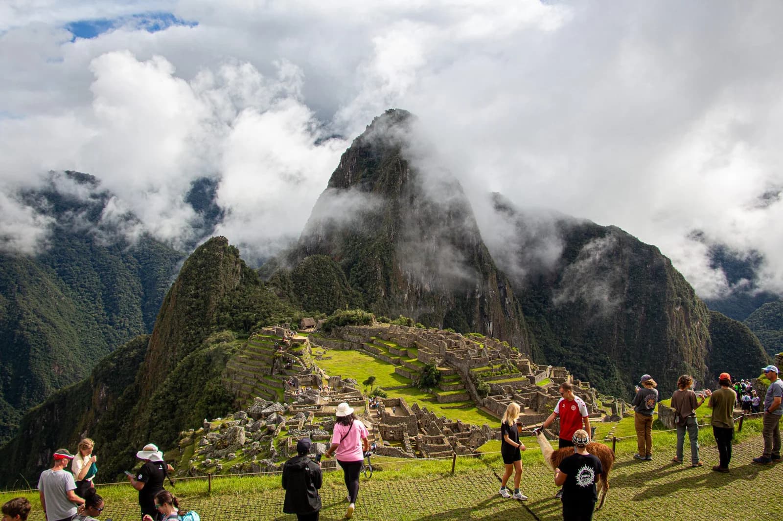 Excursão De 2 Dias Ao Vale Sagrado: Chinchero, Salineras, Moray, Ollantaytambo E Machu Picchu De Trem